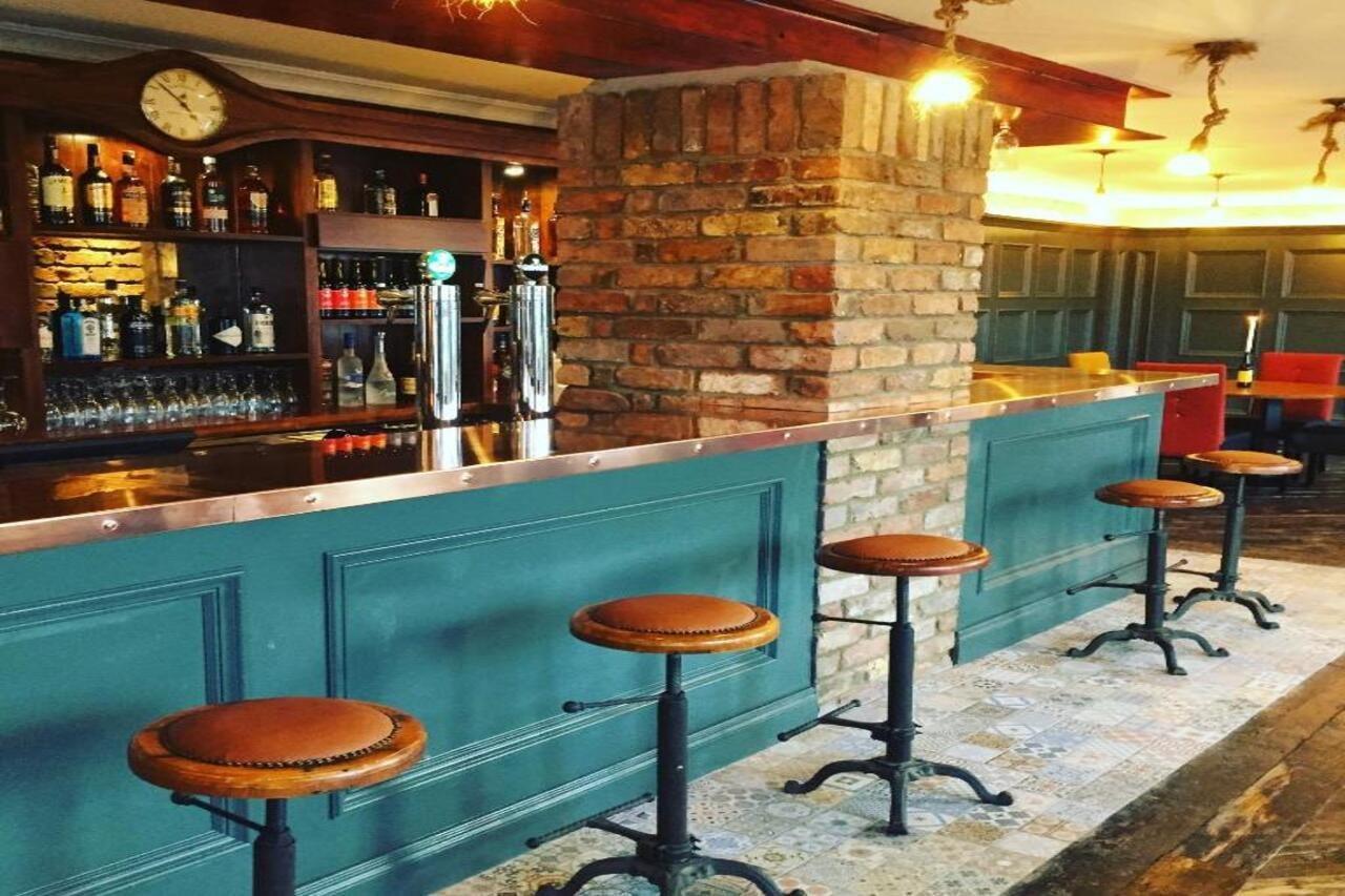 Arnolds Hotel 던파나기 외부 사진