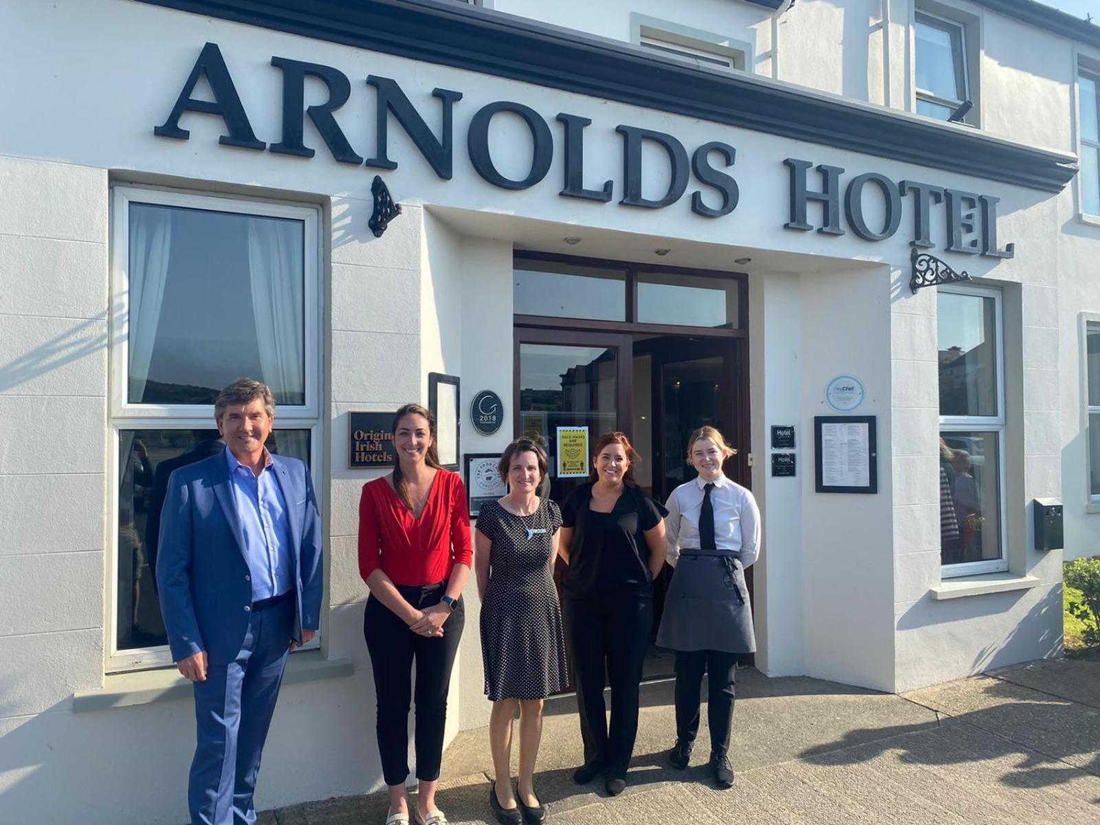 Arnolds Hotel 던파나기 외부 사진